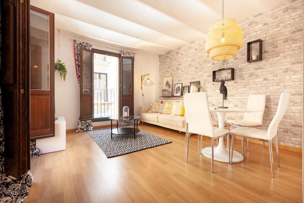 Beautiful In Abat Street By Batuecas Tarragona