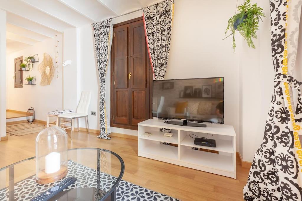 Beautiful In Abat Street By Batuecas Tarragona